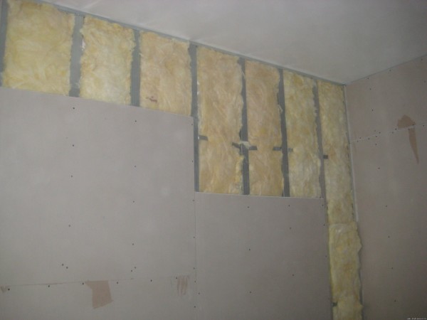 Стіни, оштукатурені цементним розчином - все готово для фінішної обробки
