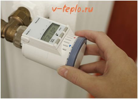 Перед кожним подібним радіатором рекомендується встановлювати також спеціальний вентиль, за допомогою якого можна було б подачу води у разі необхідності